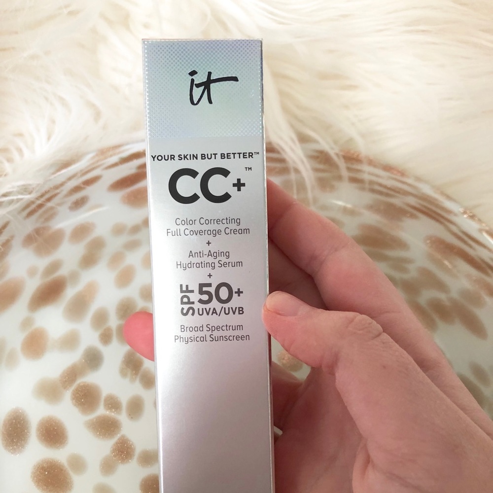 IT Cosmetics - Color Correcting  Coverage Cream